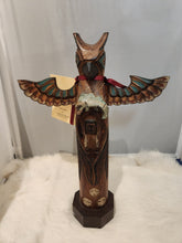 Load image into Gallery viewer, Eagle Boy Plaque Totem 24&quot;
